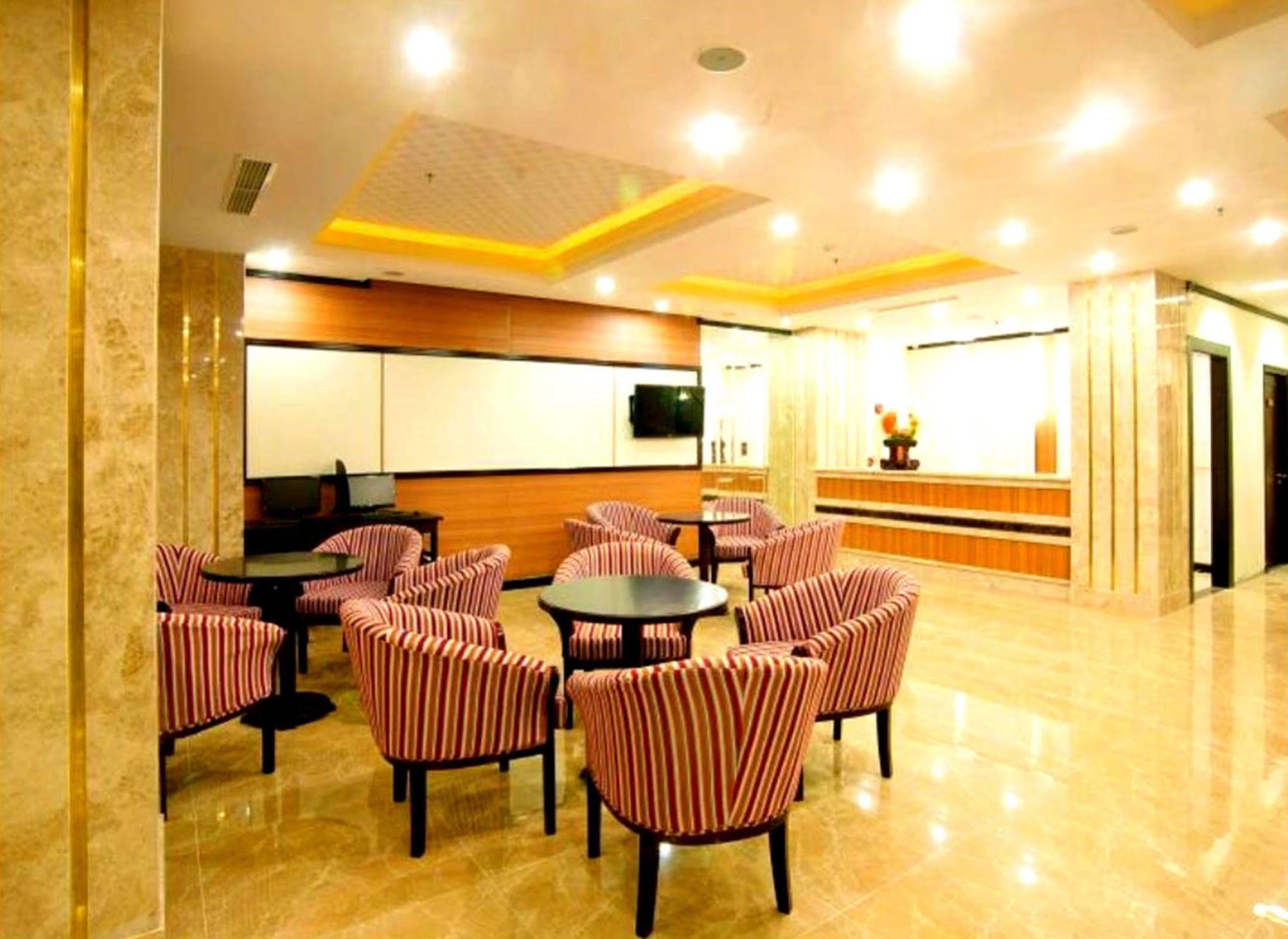 Kay Hotel Da Nang - Near Dragon Bridge Esterno foto
